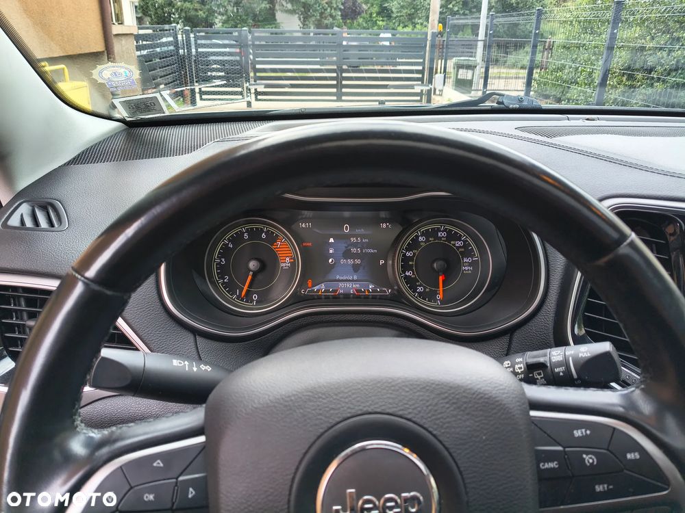 Jeep Cherokee - 9