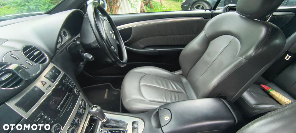 Mercedes-Benz CLK 280 7G-TRONIC Avantgarde Sport Edition - 23