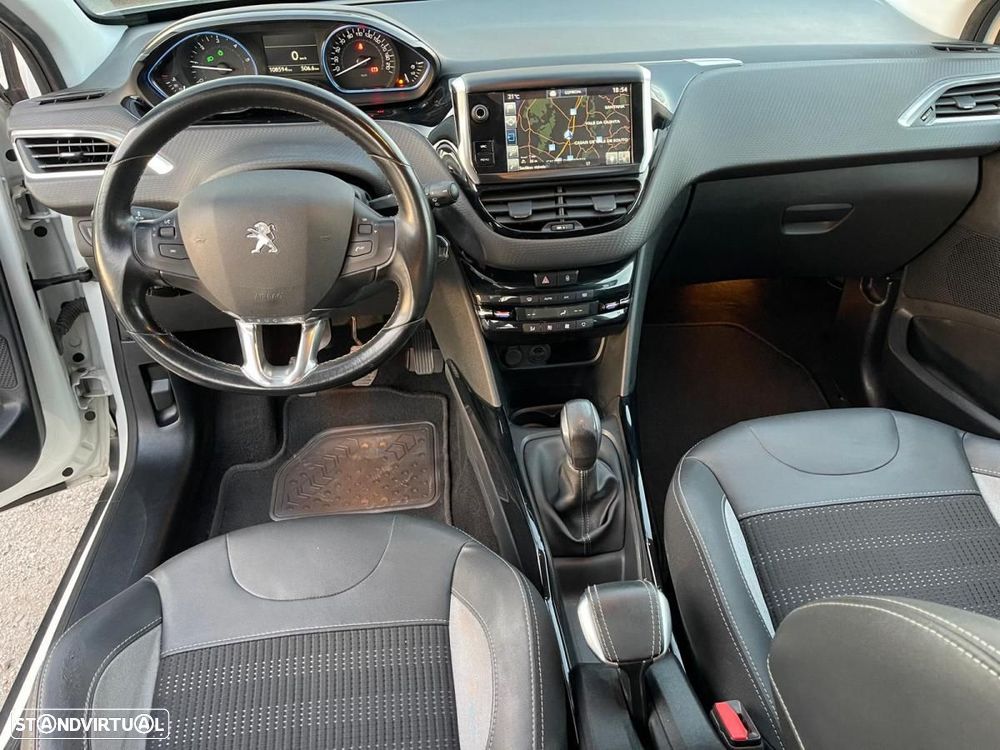 Peugeot 2008 1.6 BlueHDi Allure - 21