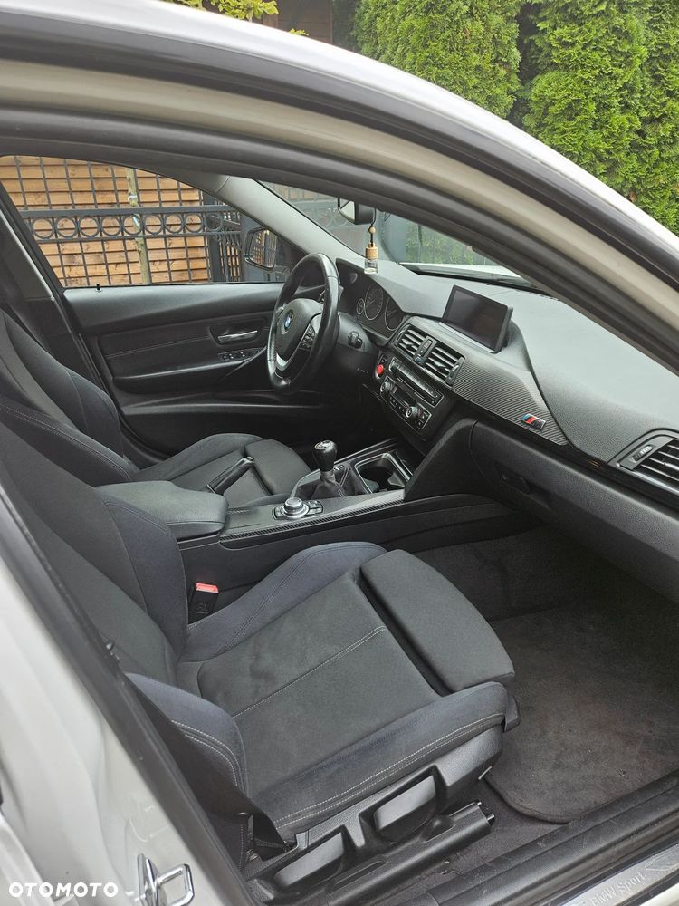 BMW Seria 3 318d Sport Line - 7