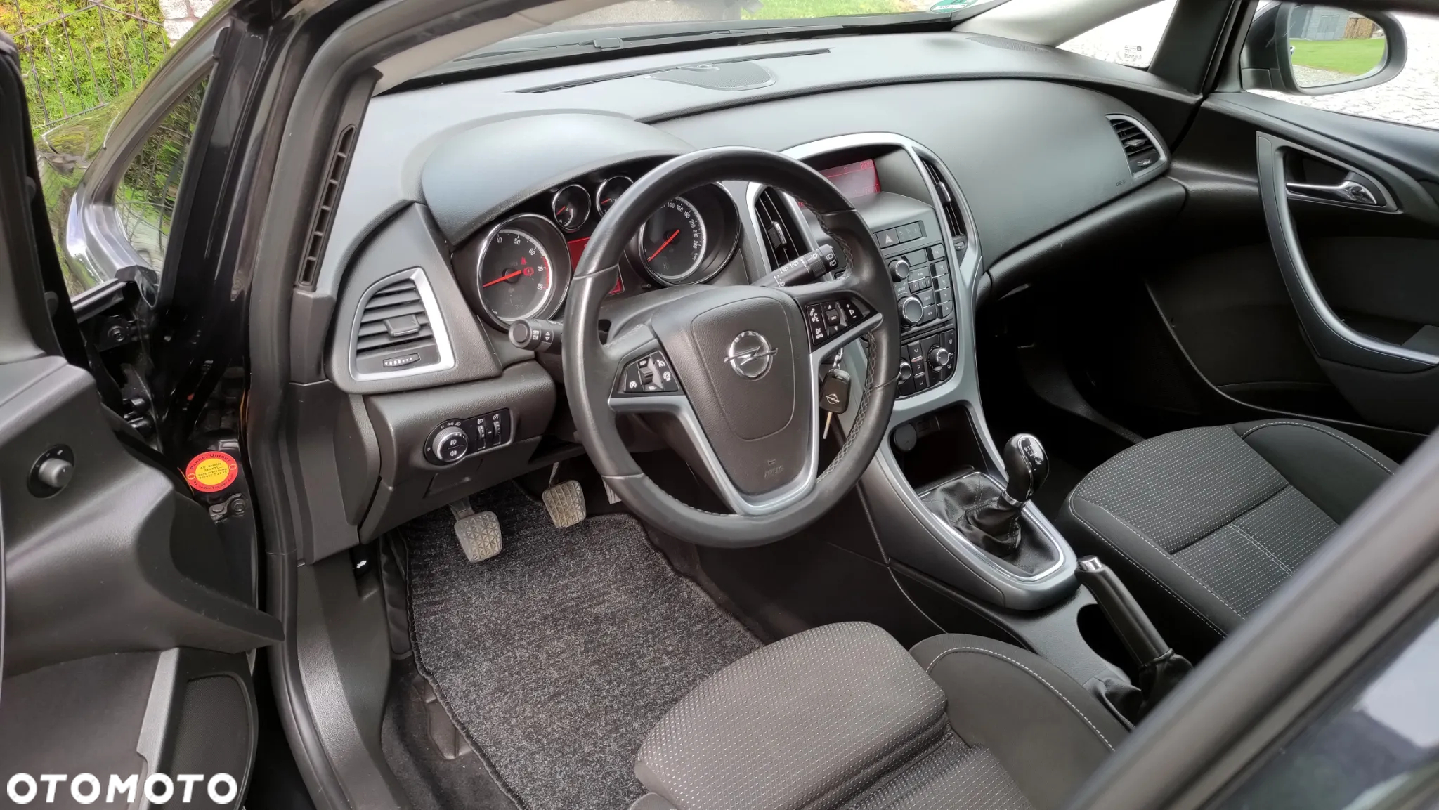 Opel Astra 1.4 Turbo Sports Tourer - 25
