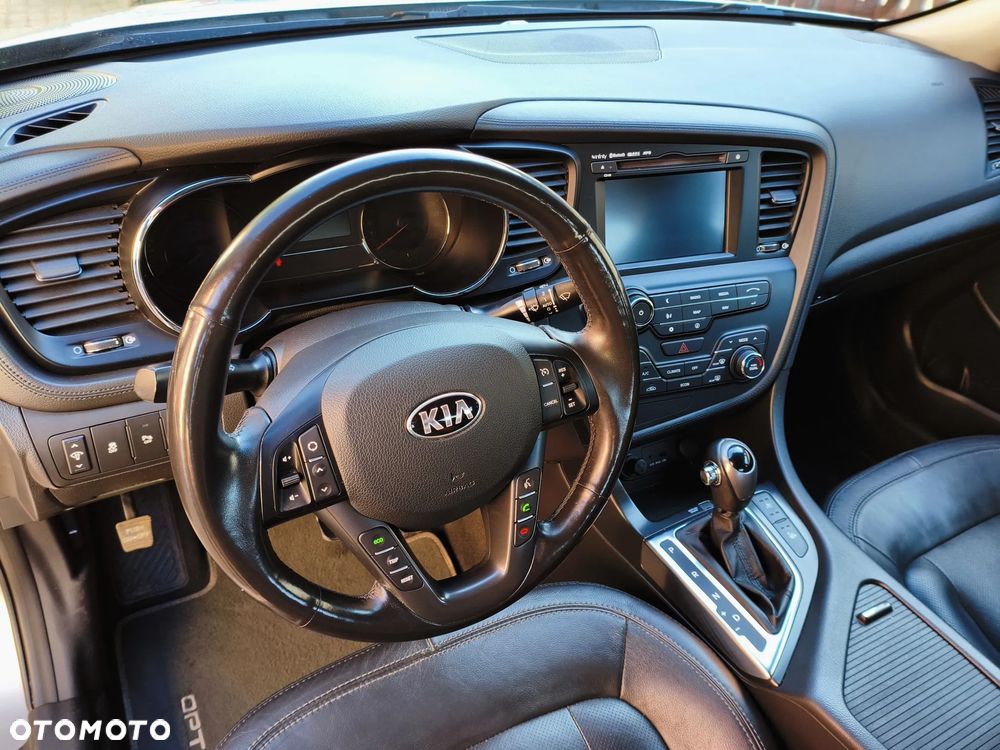 Kia Optima - 30