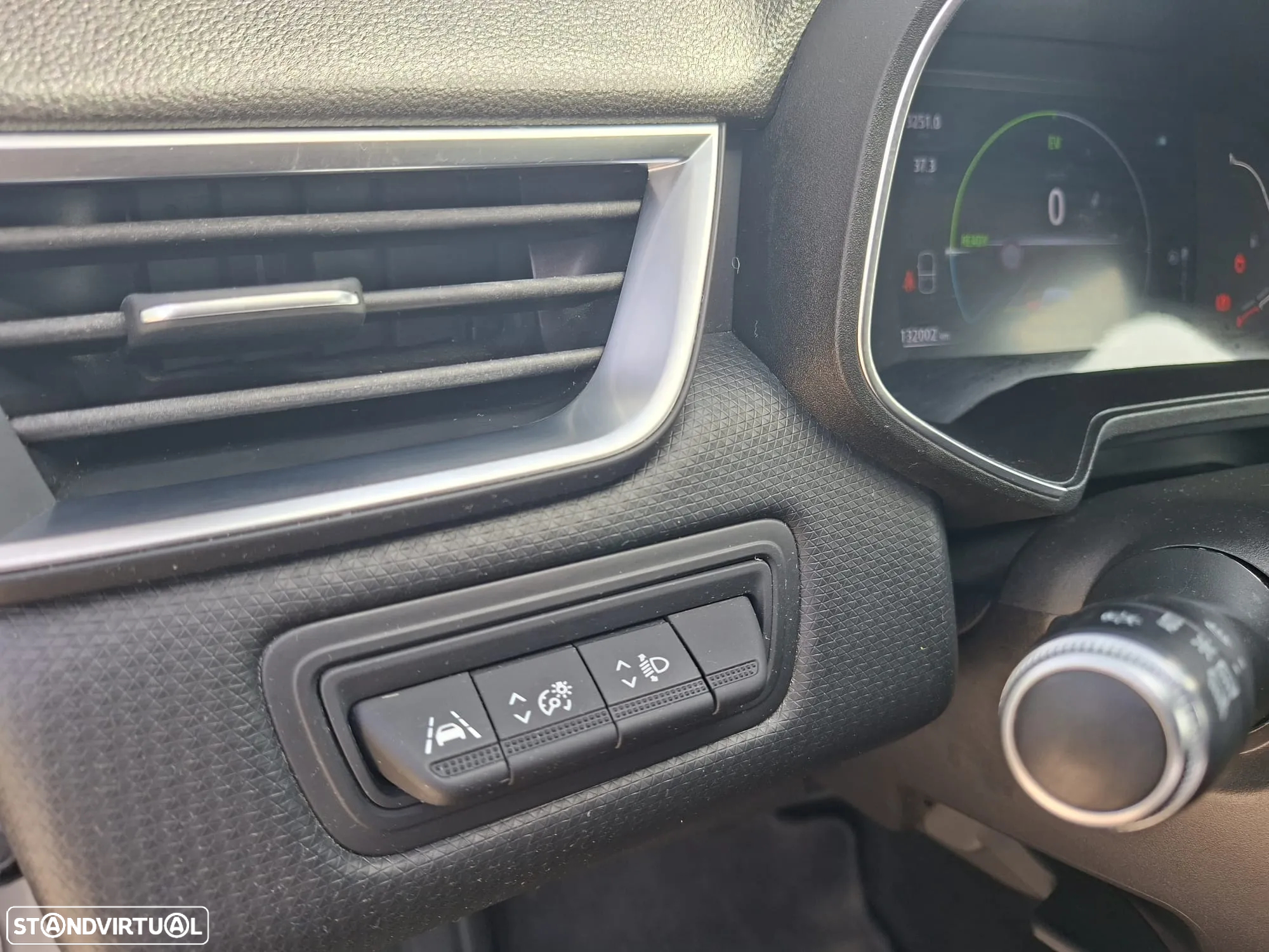 Renault Clio 1.6 E-Tech Edition One - 10