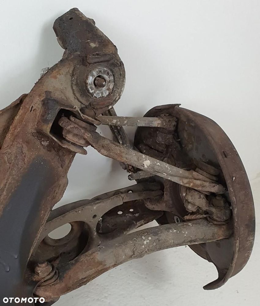 ZAWIESZENIE WÓZEK SANKI BELKA OŚ TYŁ MERCEDES W124 - 5