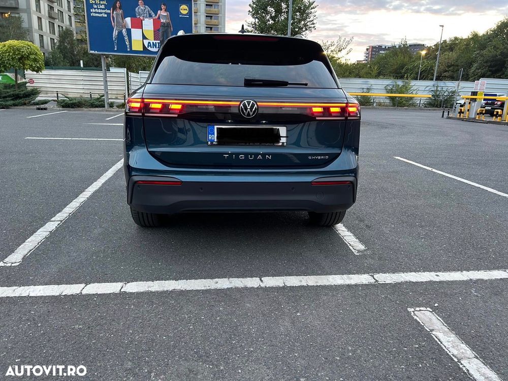 Volkswagen Tiguan - 2