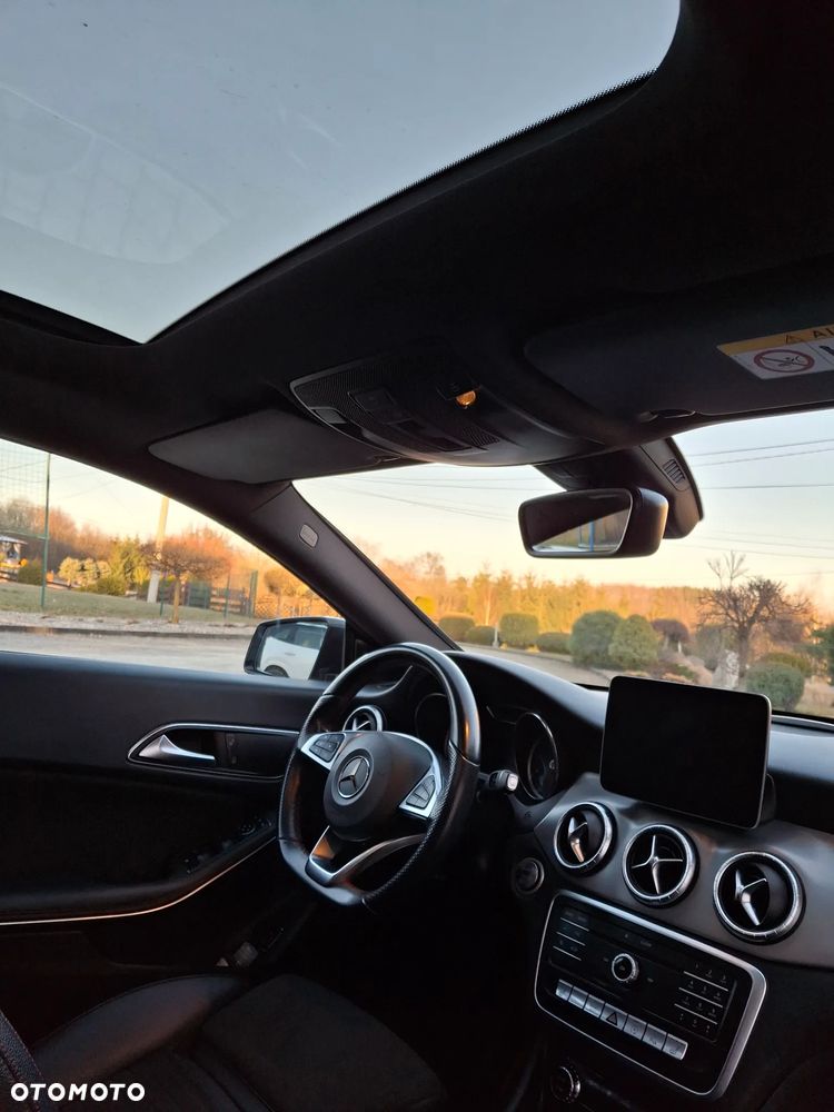 Mercedes-Benz CLA 200 7G-DCT - 8