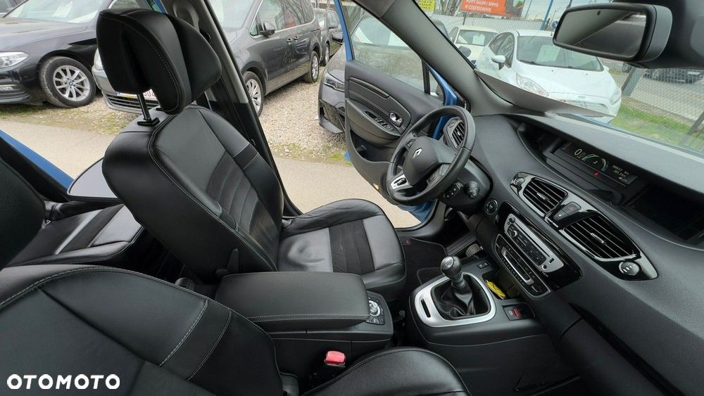 Renault Scenic - 26