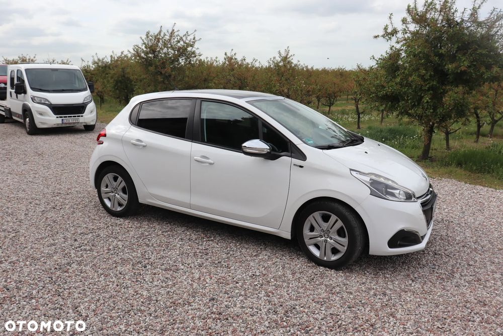 Peugeot 208 82 VTI Allure - 11