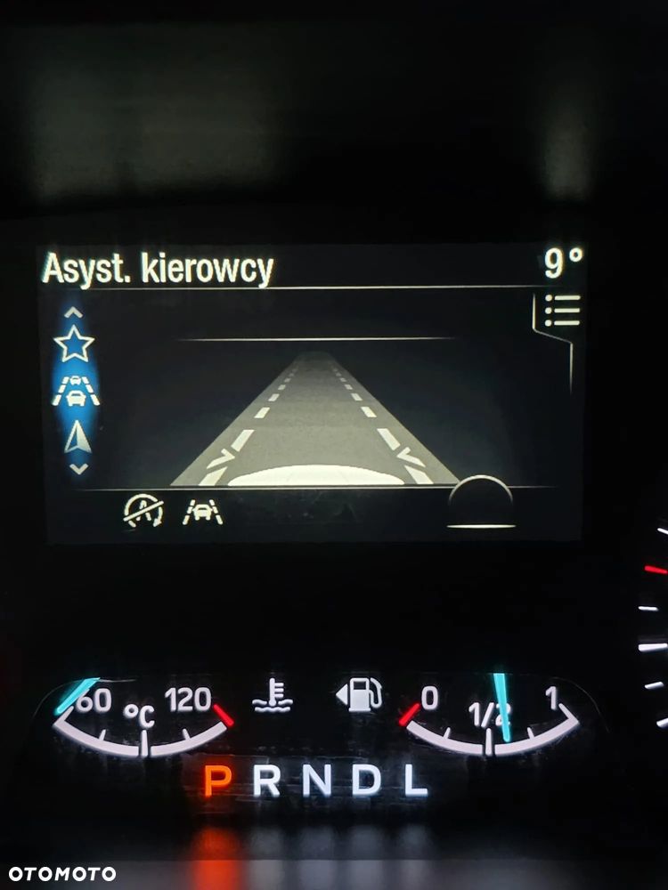 Ford Focus Turnier 1.5 EcoBlue Start-Stopp-System TITANIUM - 25