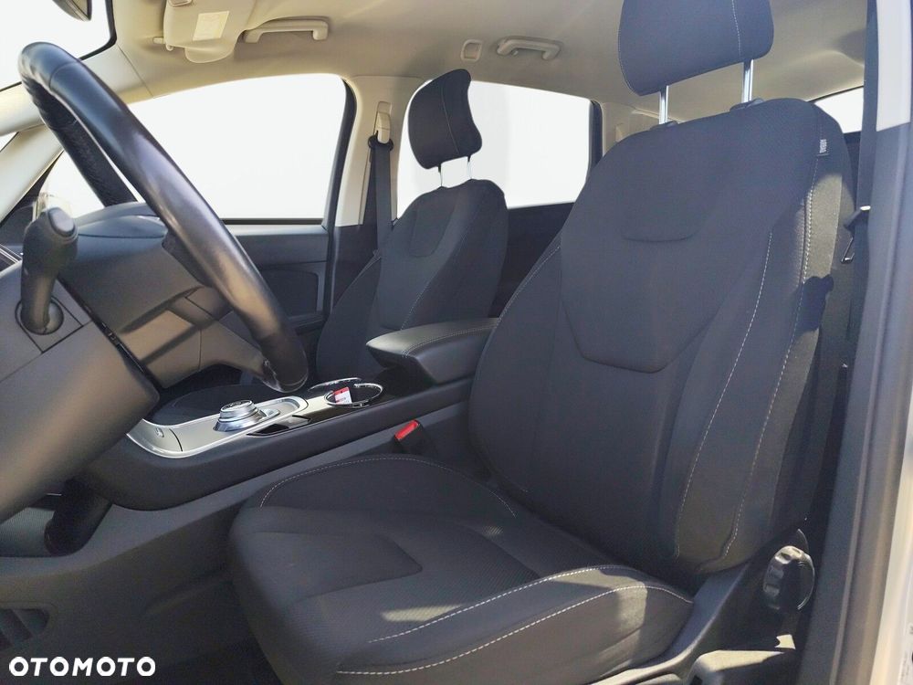 Ford S-Max - 10