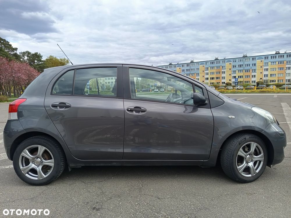 Toyota Yaris 1.33 Luna - 5