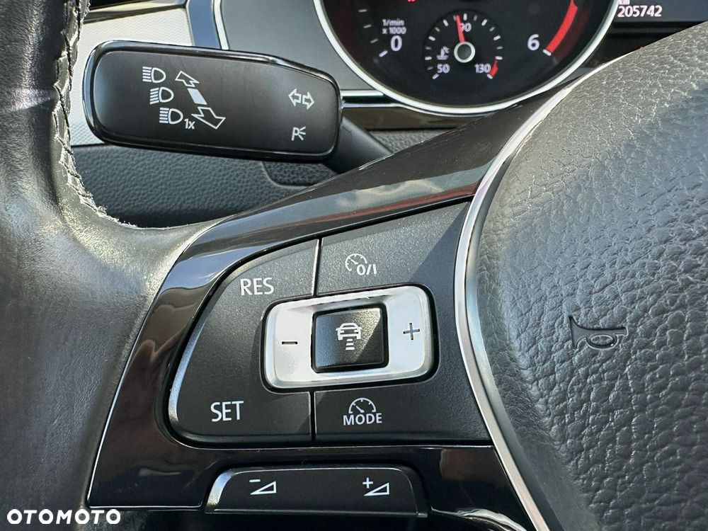 Volkswagen Passat Variant 2.0 TDI BMT Comfortline - 21