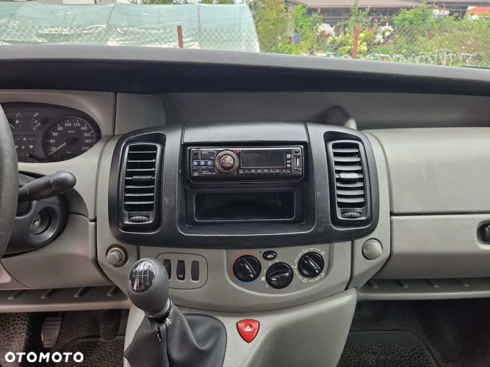 Renault Trafic - 14