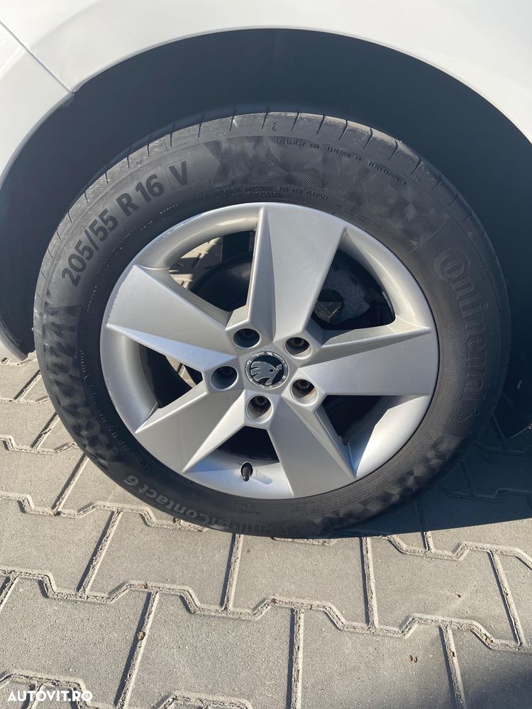 Skoda Octavia 1.6 TDI DPF Active Green tec - 25