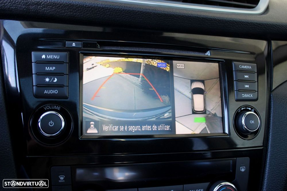 Nissan Qashqai 1.5 dCi N-Connecta - 32