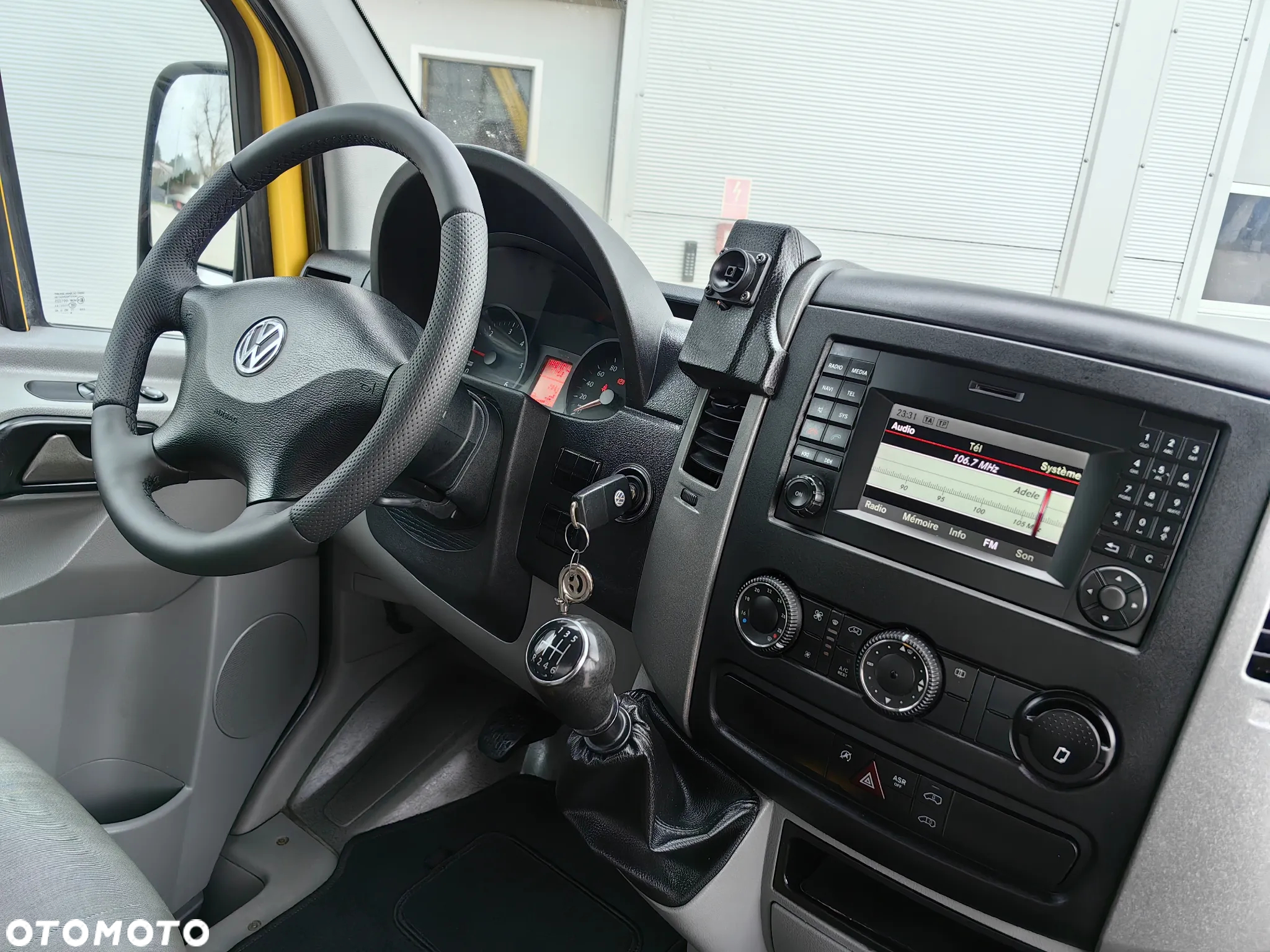 Volkswagen Crafter - 11
