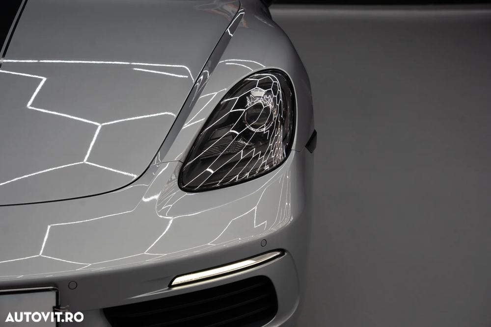Porsche Boxster 718 PDK - 8