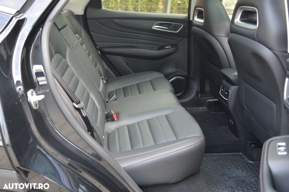 MG EHS 1.5T-GDI PHEV Luxury - 13