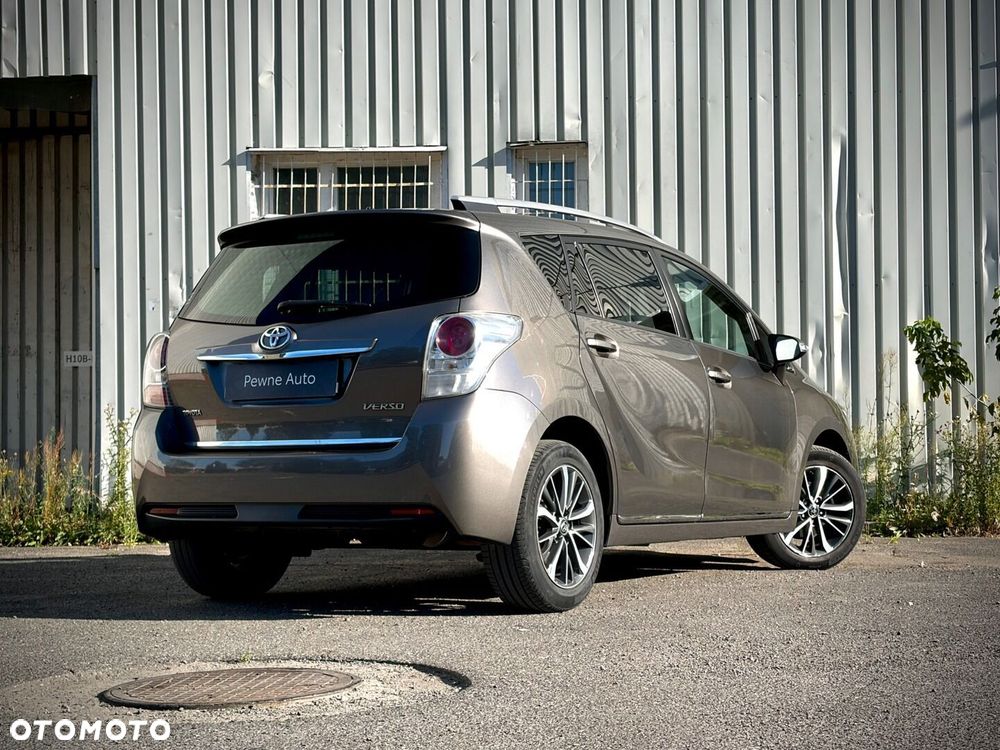 Toyota Verso 1.8 Prestige - 12