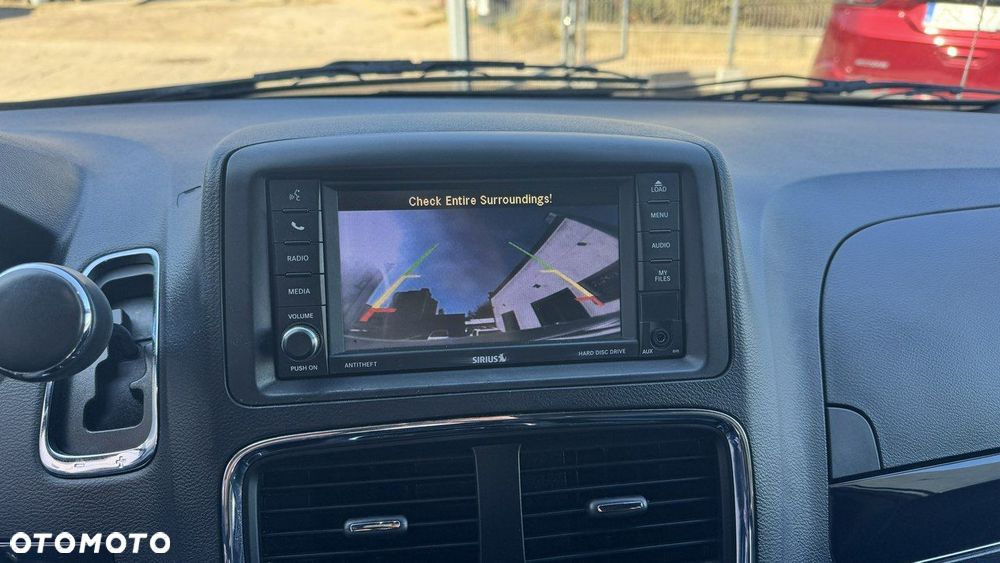 Dodge Grand Caravan - 13