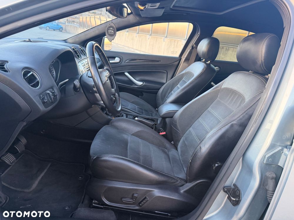 Ford Mondeo 2.5 Titanium S - 11