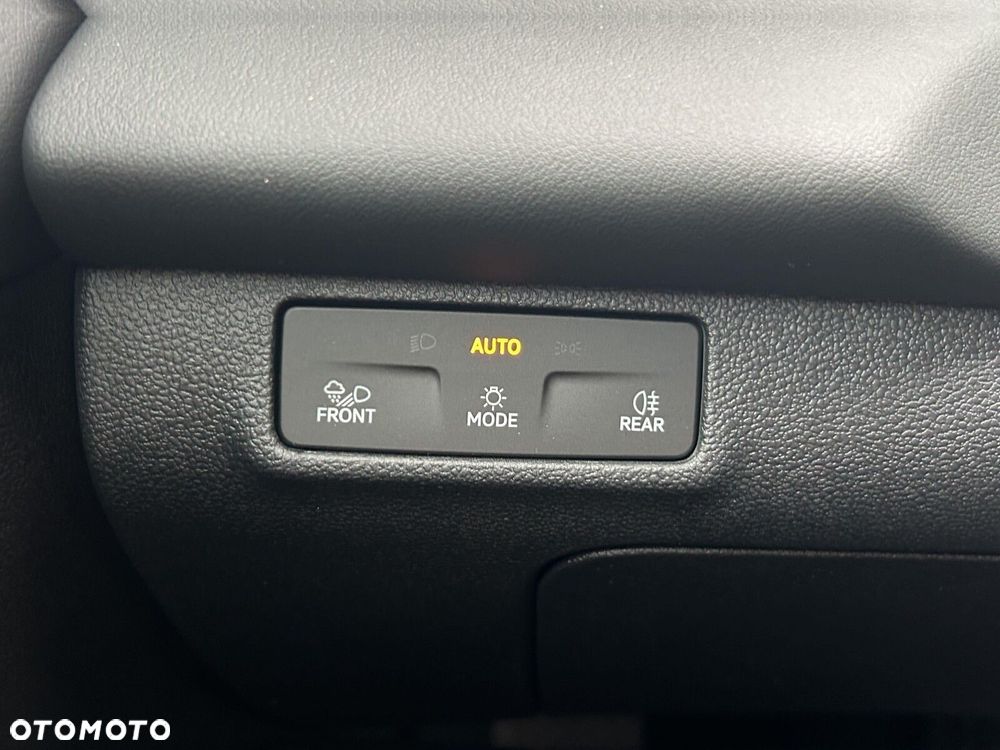 Volkswagen T-Roc 1.5 eTSI Style DSG - 27