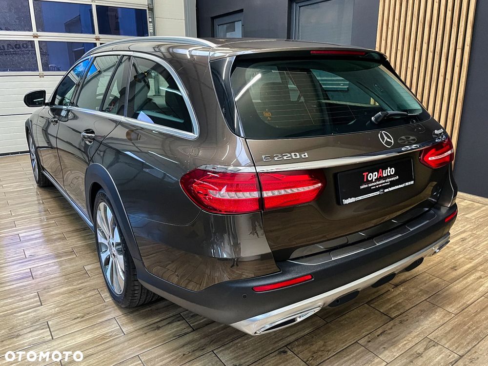 Mercedes-Benz Klasa E 220 d 4-Matic 9G-TRONIC - 10