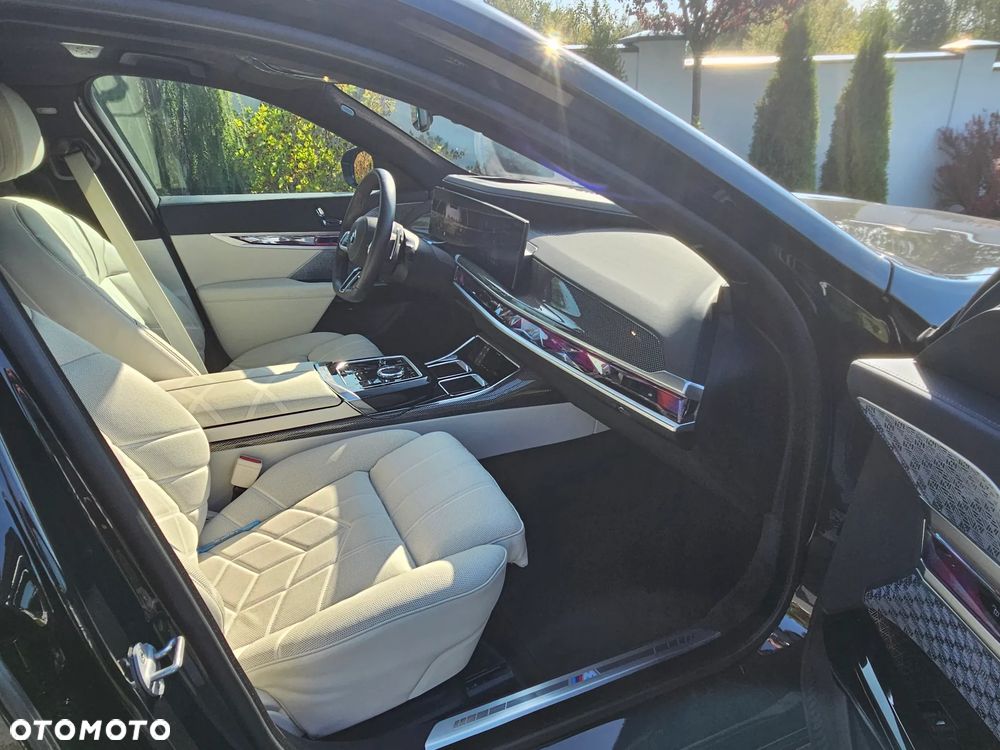 BMW Seria 7 - 21