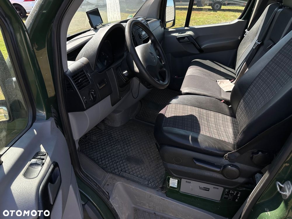 Mercedes-Benz Sprinter - 8