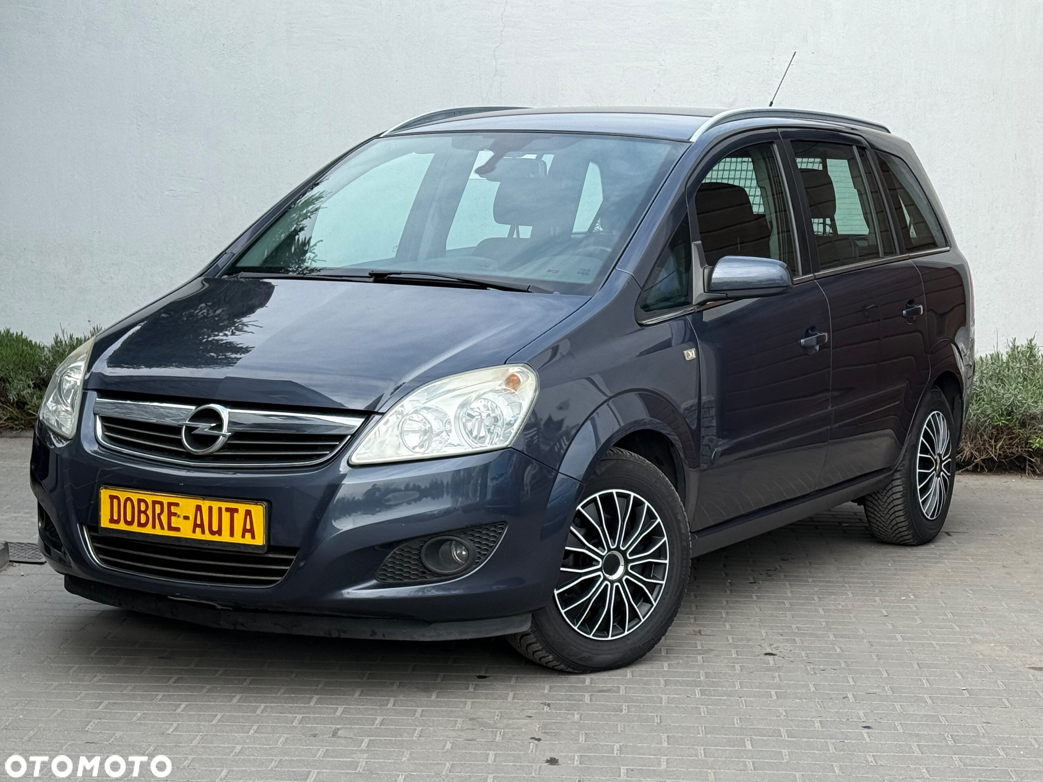 Opel Zafira 1.6 Cosmo - 22