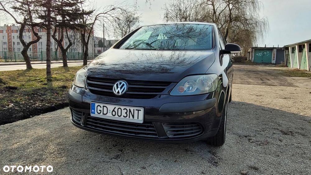 Volkswagen Golf Plus 1.6 FSI Comfortline - 23