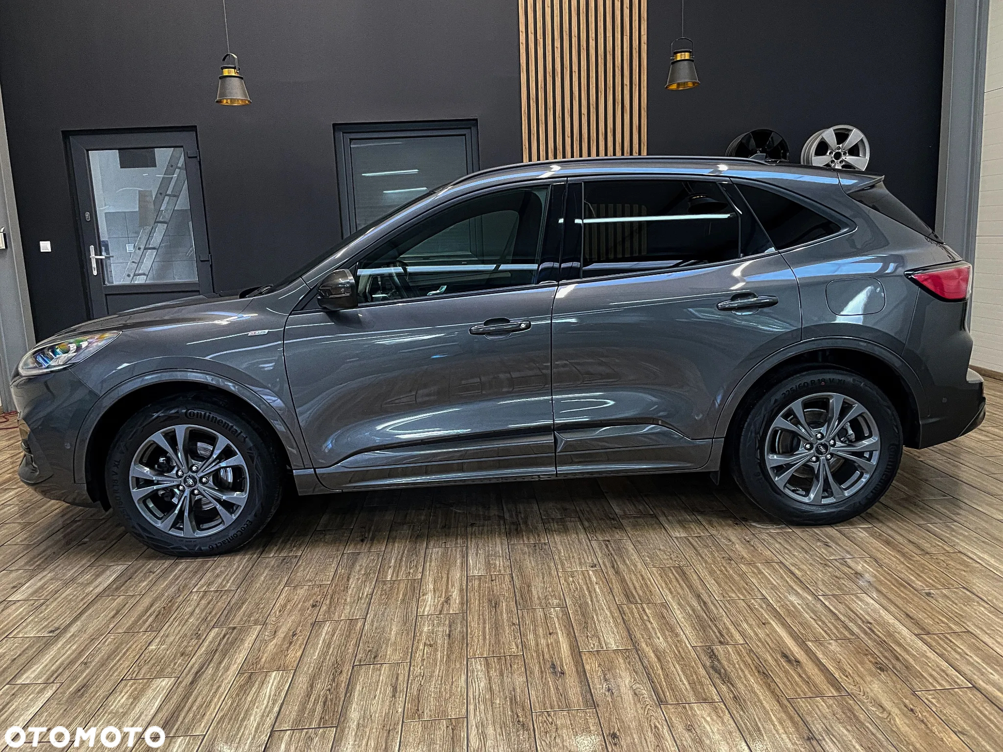 Ford Kuga 2.0 EcoBlue 4x4 ST-LINE X - 12