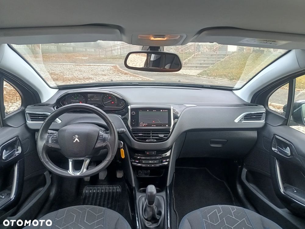 Peugeot 2008 PureTech 82 Signature - 5