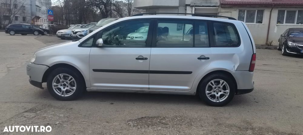 Volkswagen Touran 1.9 TDI Trendline - 4