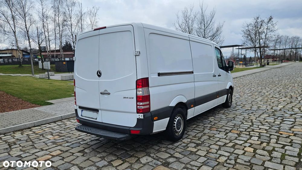 Mercedes-Benz Sprinter - 4