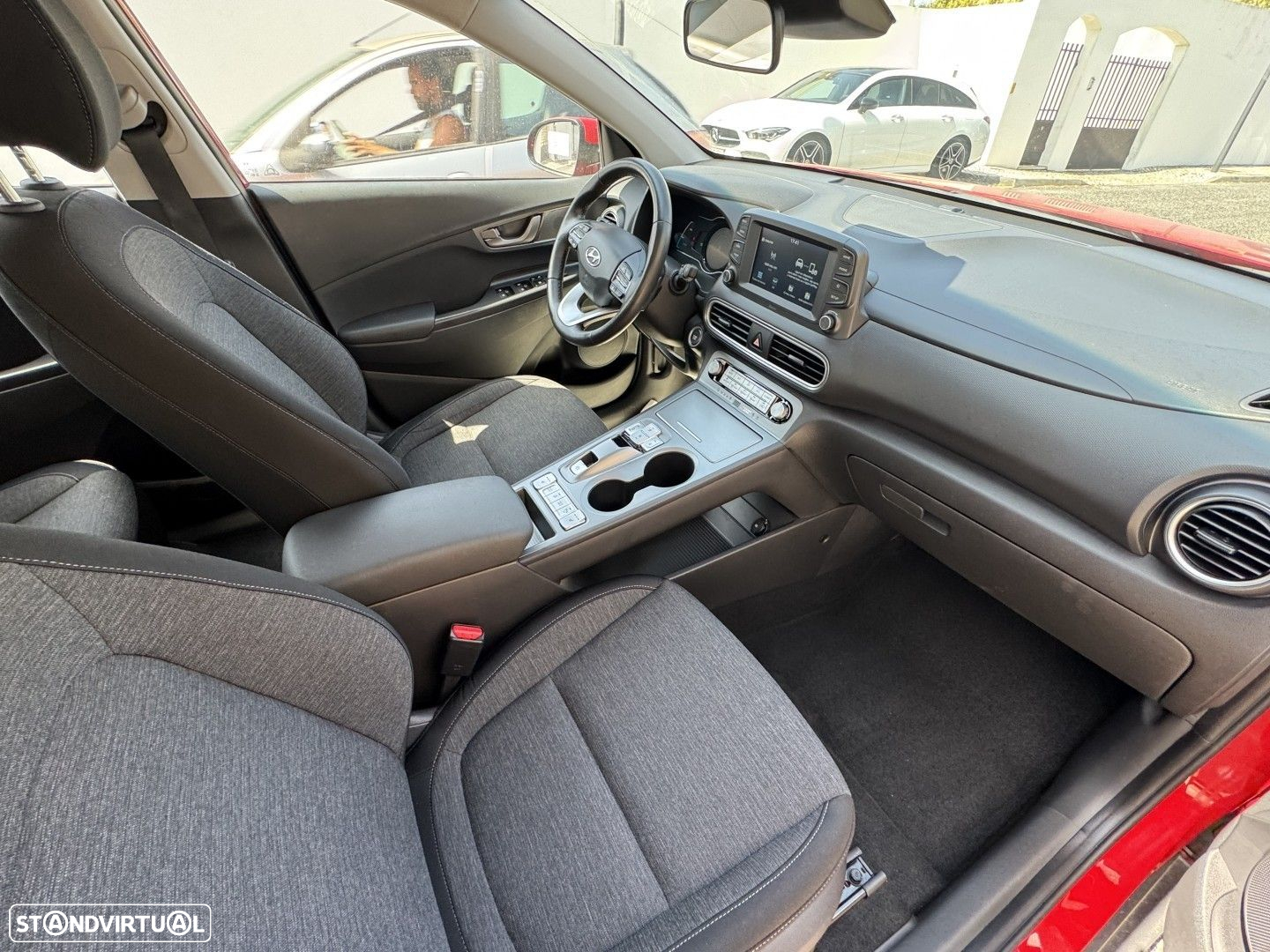 Hyundai Kauai EV 64 kWh Premium+LED - 12