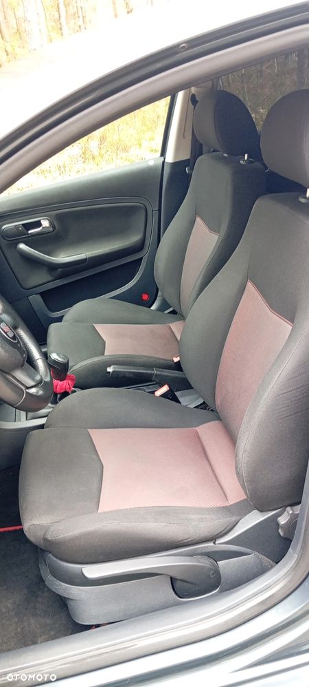 Seat Ibiza 1.4 16V Reference - 11