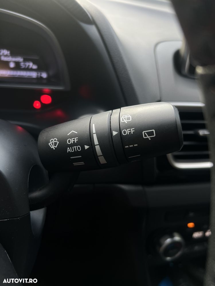 Mazda 3 G120 Attraction - 14