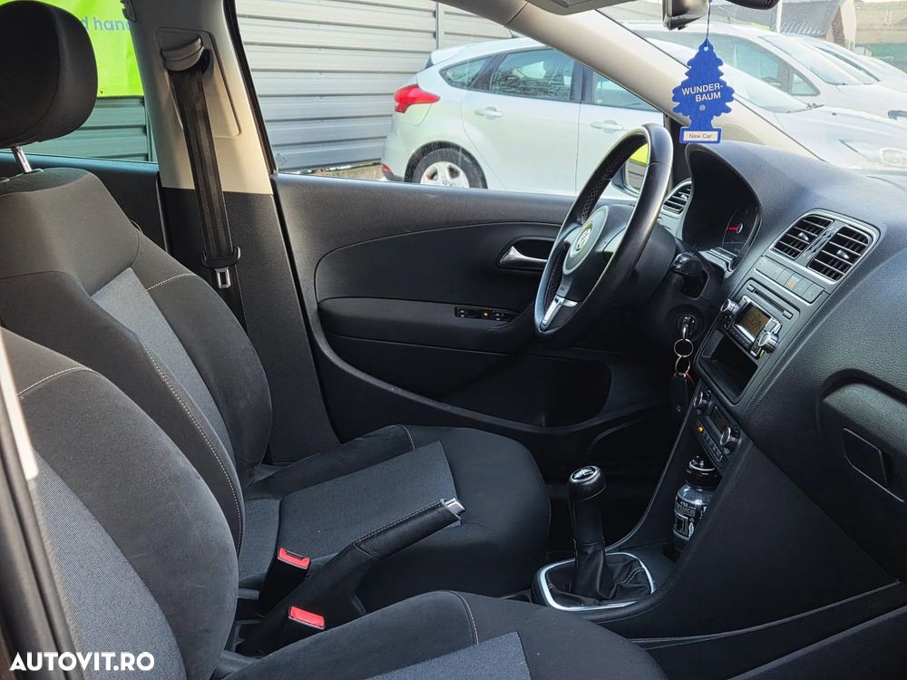 Volkswagen Polo 1.6 TDI Blue Motion Style - 5