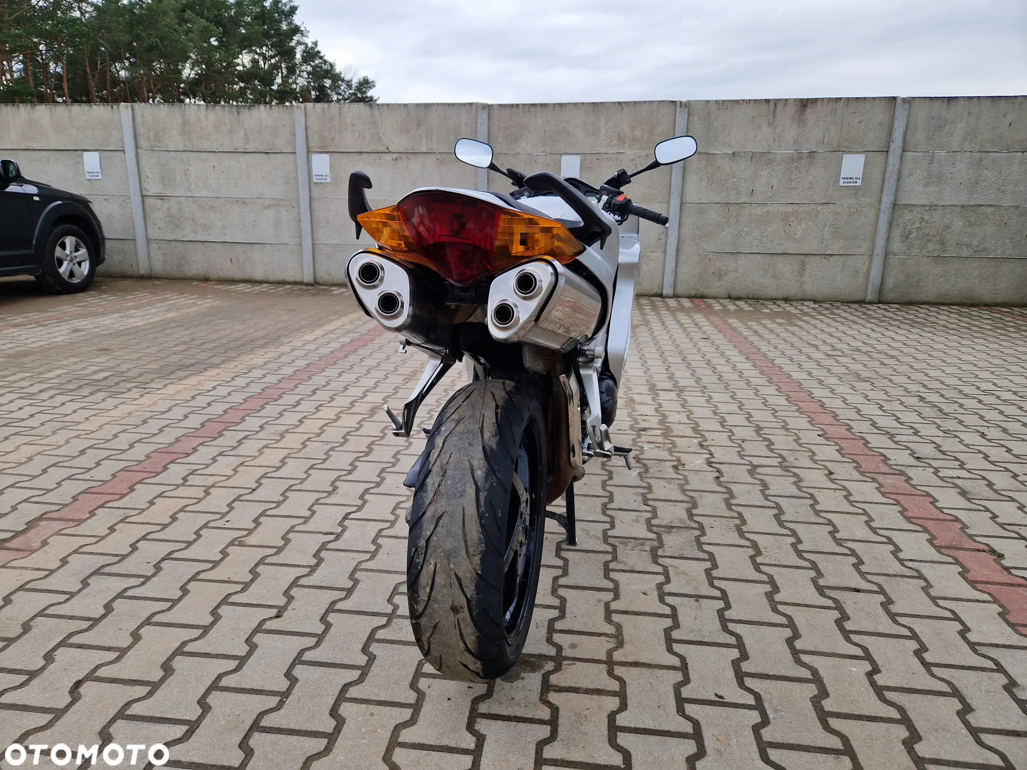 Honda VFR - 7