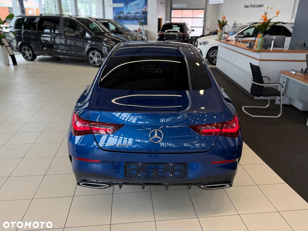 Mercedes-Benz CLA 200 AMG Line 7G-DCT - 3