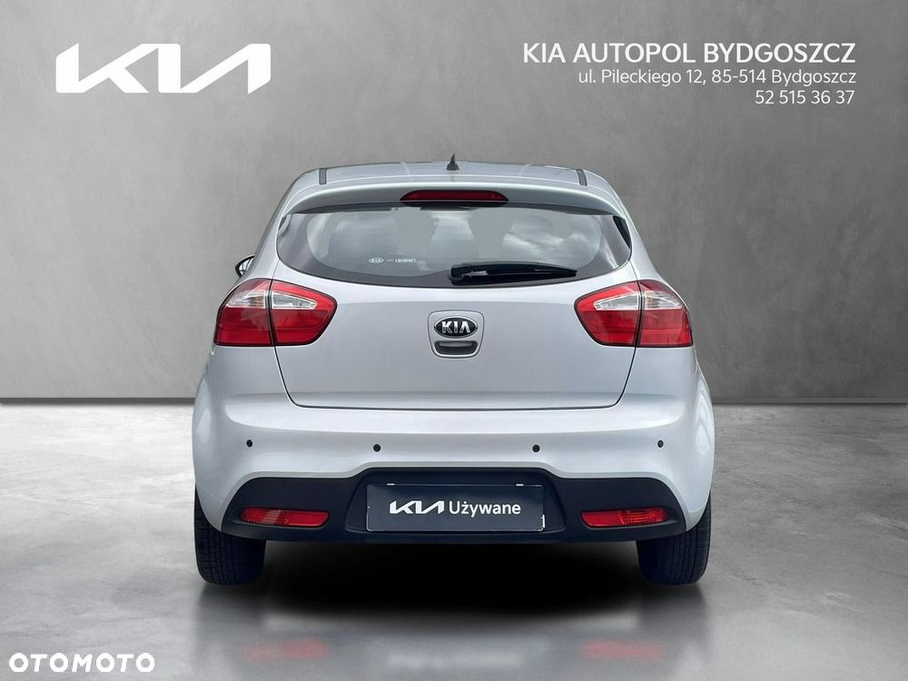 Kia Rio - 4