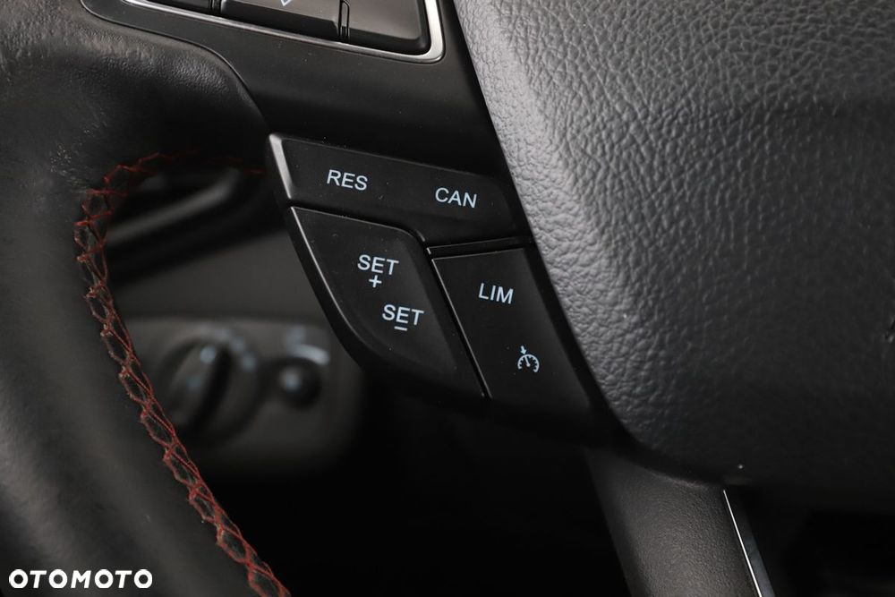 Ford Kuga 1.5 TDCi FWD ST-Line - 21