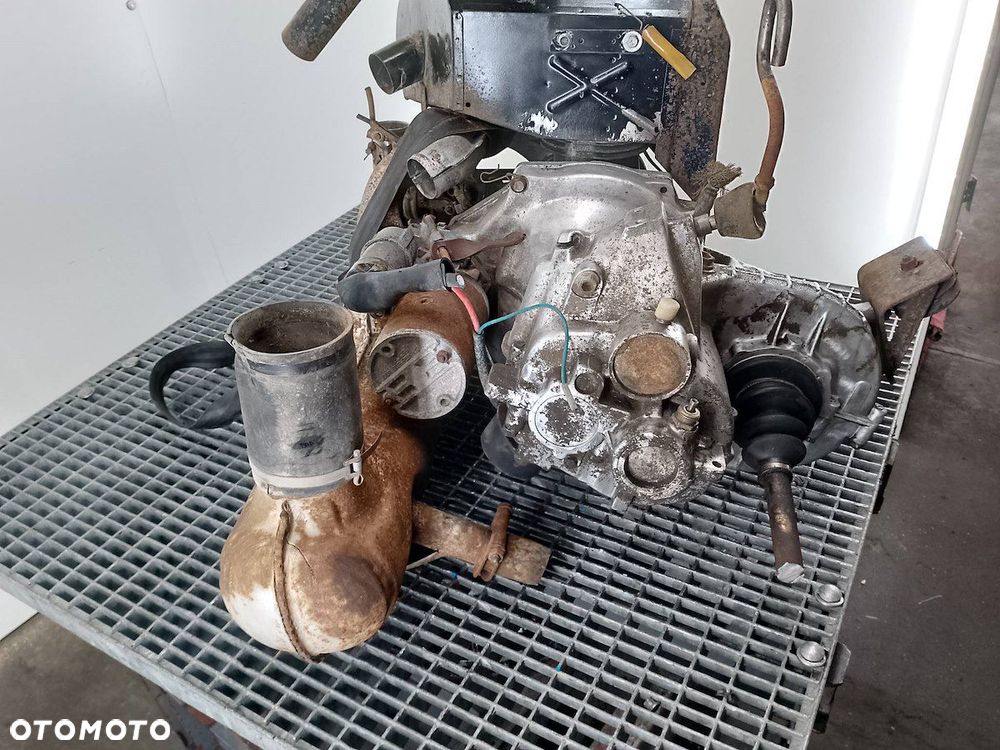 SILNIK KOMPLETNY+ SKRZYNIA BIEGÓW TRABANT 601 ( 64-90 ) 0.6 - 4