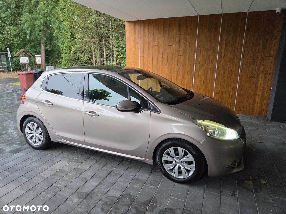 Peugeot 208 1.6 e-HDi Allure STT - 5