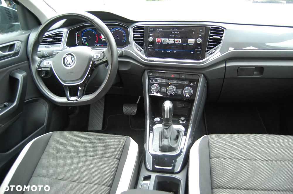 Volkswagen T-Roc - 8