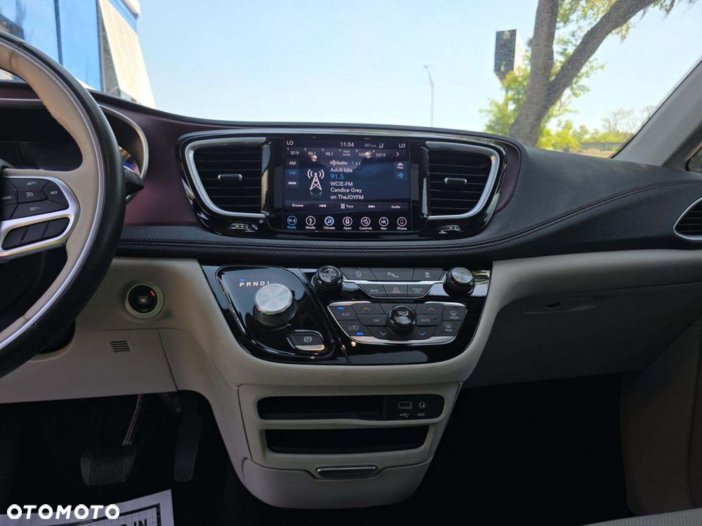 Chrysler Pacifica - 9