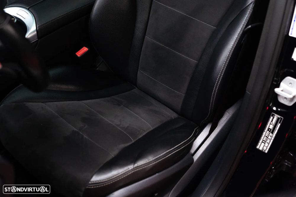 Mercedes-Benz GLC 250 d 4Matic 9G-TRONIC AMG Line - 16