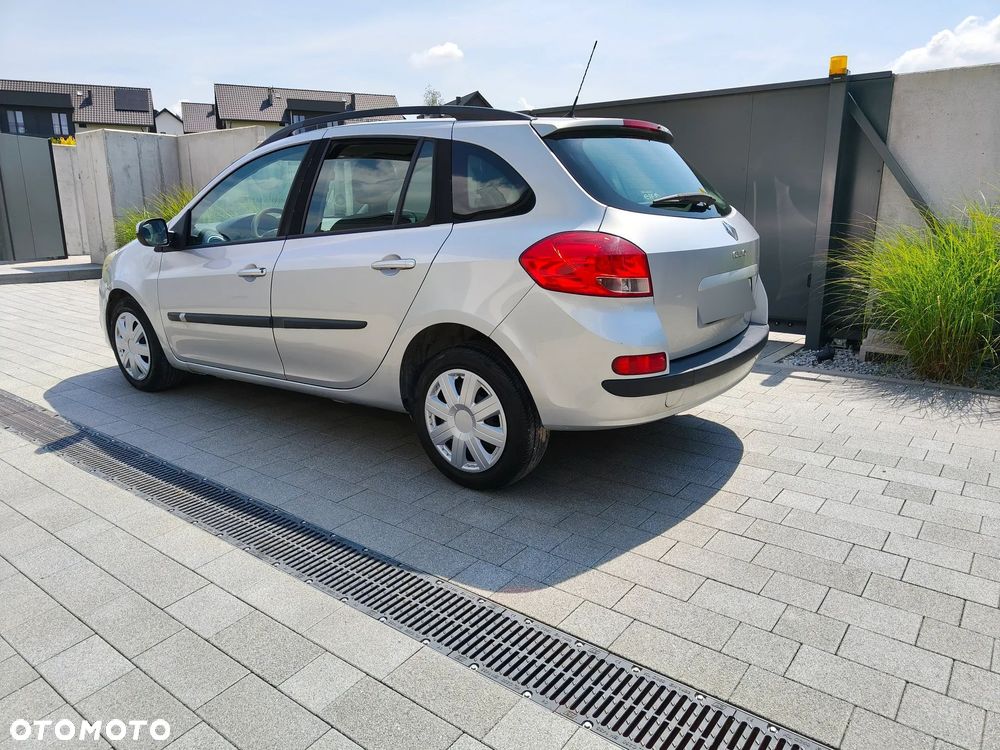 Renault Clio - 2