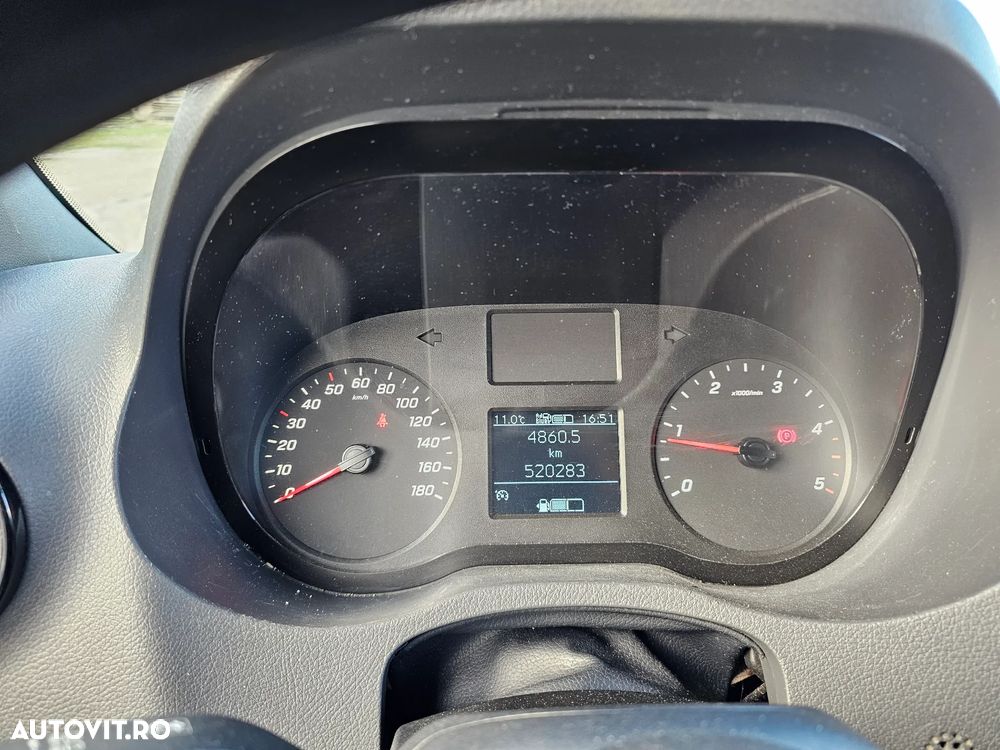 Mercedes-Benz Sprinter - 14